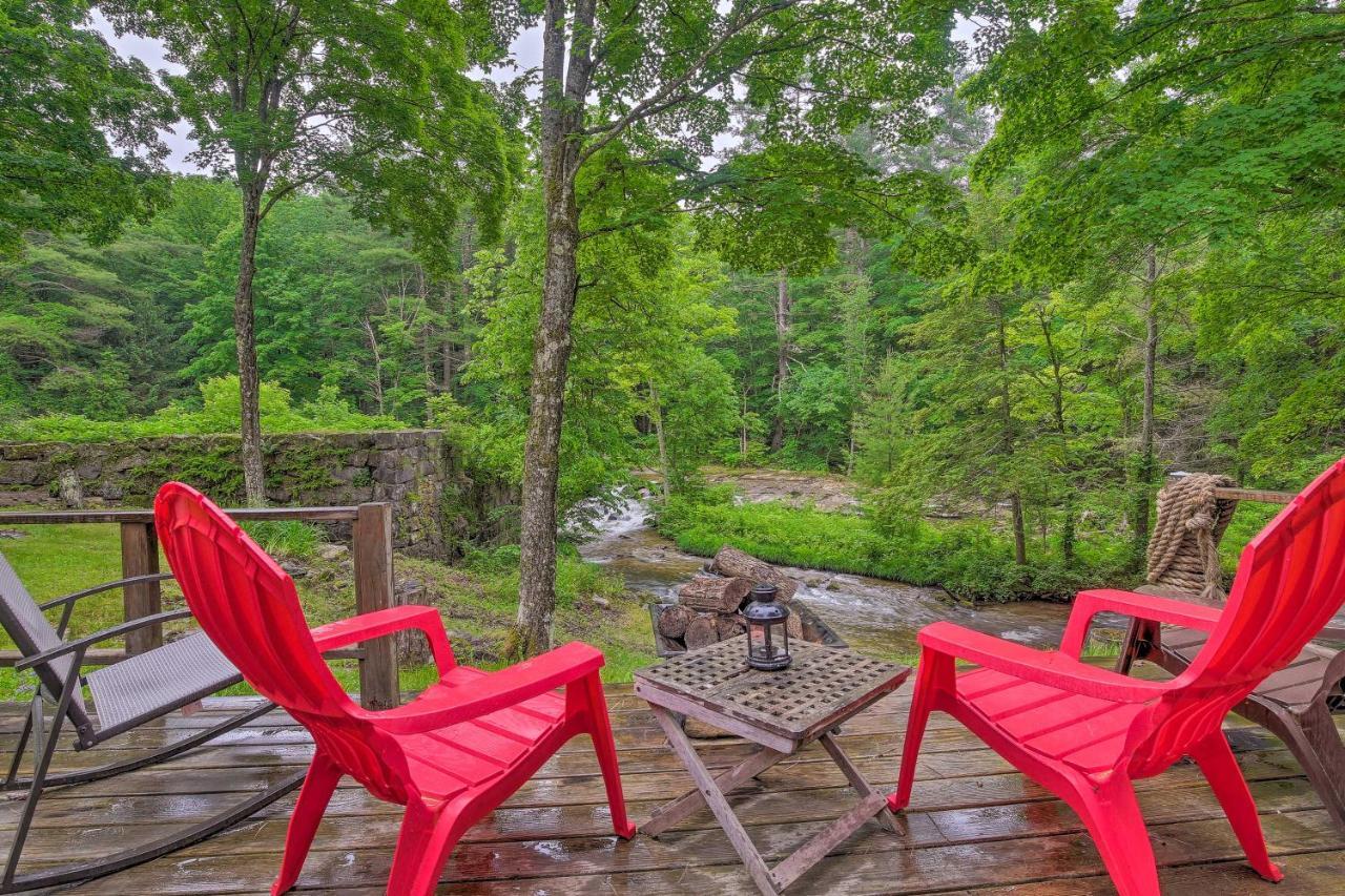 The Mill River Cabin With Fireplace And River View! Villa Exterior photo